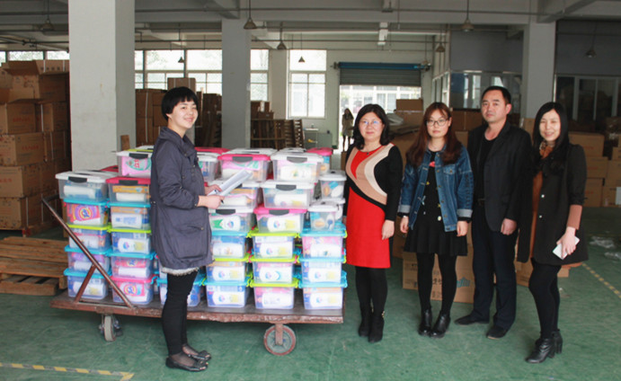 公司为女员工发送妇女节福利